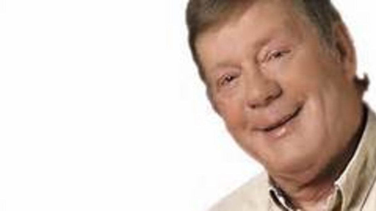 Bill gates speaking. Bill png. What is your name мем. Bill to speak. Bill to speak.