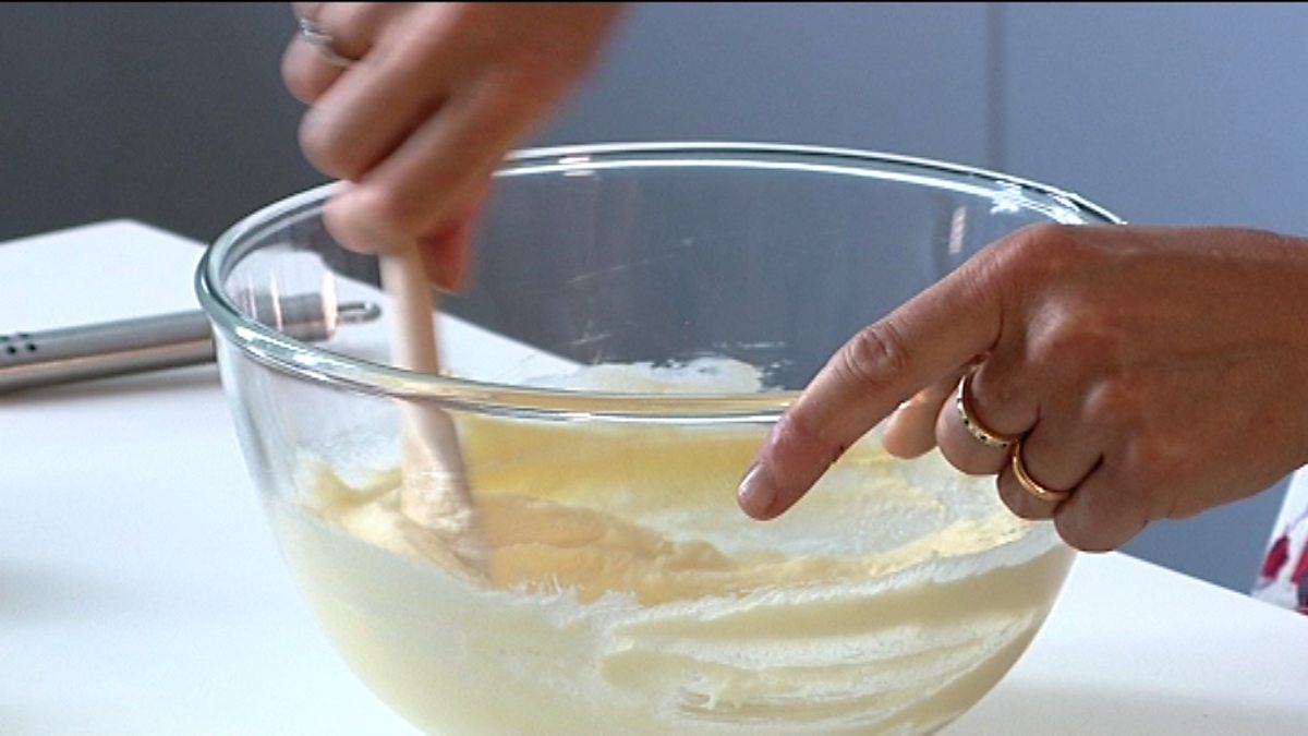 BBC BBC Food, Techniques, How to cream butter and sugar by hand