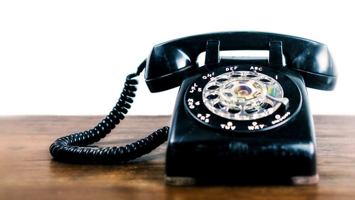 Кнопочный телефон lg слайдер. Bbc phone. Iphone 2009. Lg vx8500 chocolate. Bbc phone.