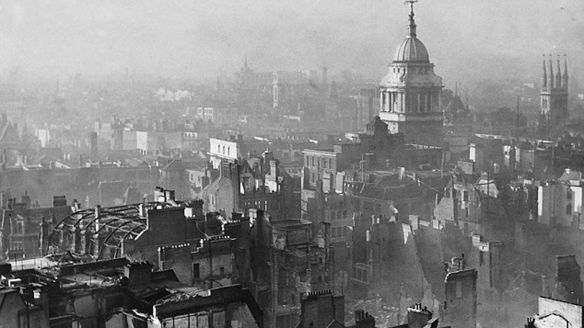 Лондон после. Лондон 1940. Бомбардировка Лондона 1940. Лондон после бомбардировок второй мировой войны. Бомбежка Лондона вторая мировая.