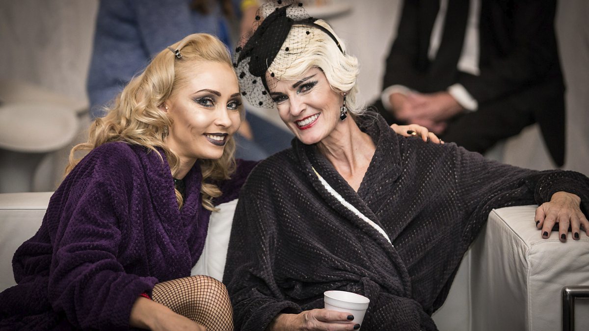 BBC One Strictly Come Dancing, Series 12, Week 6, Halloween Special