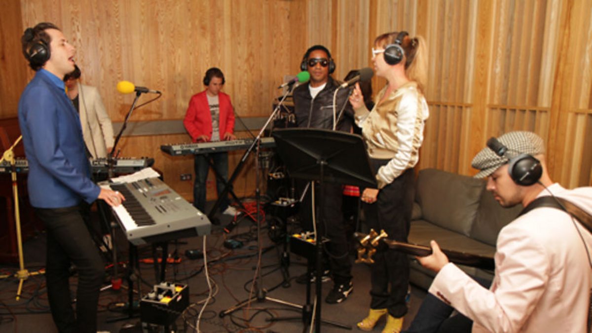 BBC Radio 1 - Jo Whiley, Mark Ronson in the Live Lounge, Mark Ronson ...