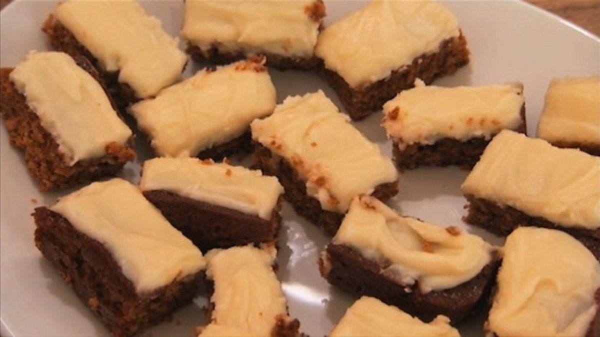 BBC Two The Hairy Bikers Mums Know Best, Series 2, Lazy Weekends, Sheila’s Fudge Iced Gingerbread