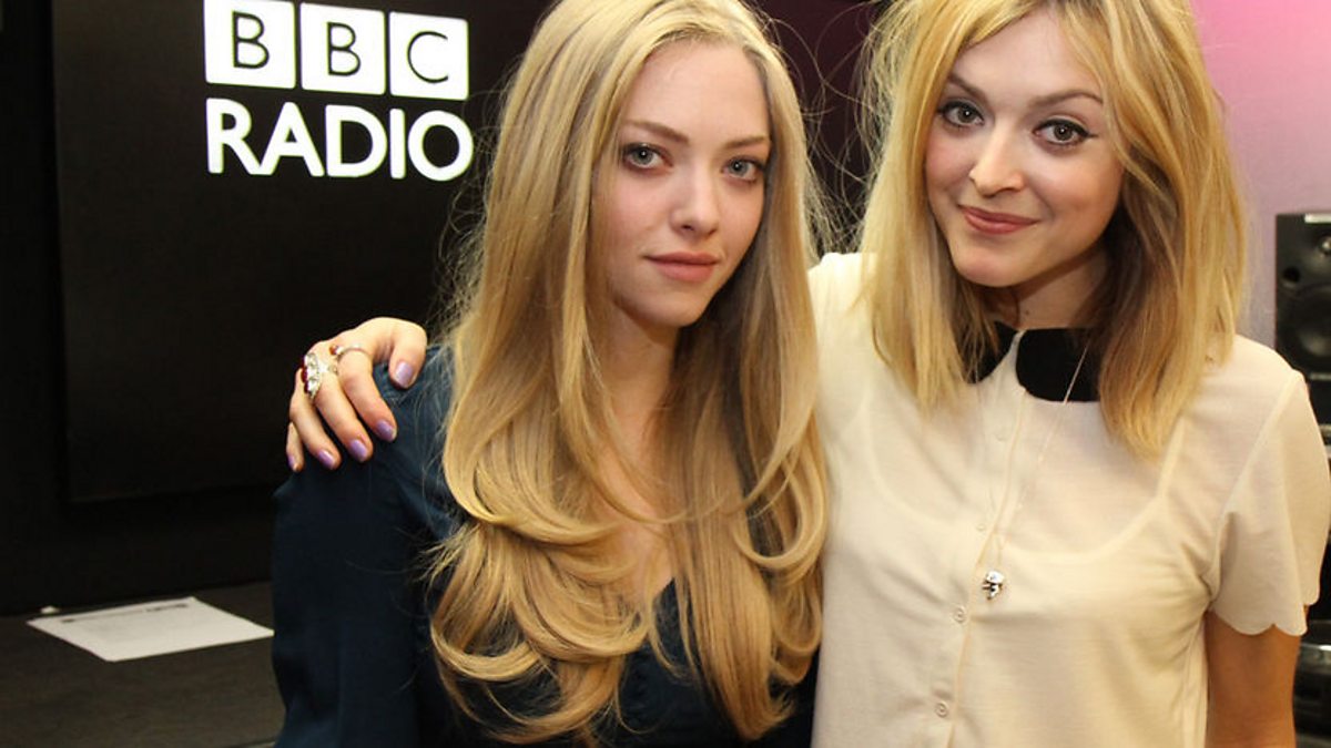 LIVE CAM: Amanda Seyfried & Fearne