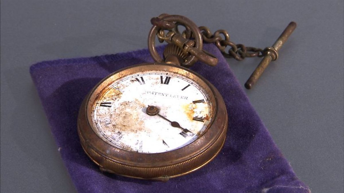 BBC One Antiques Roadshow, Series 34, Remembrance Special, Antiques