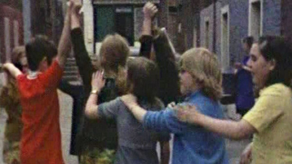 BBC One Dusty Bluebells, Dusty Bluebells