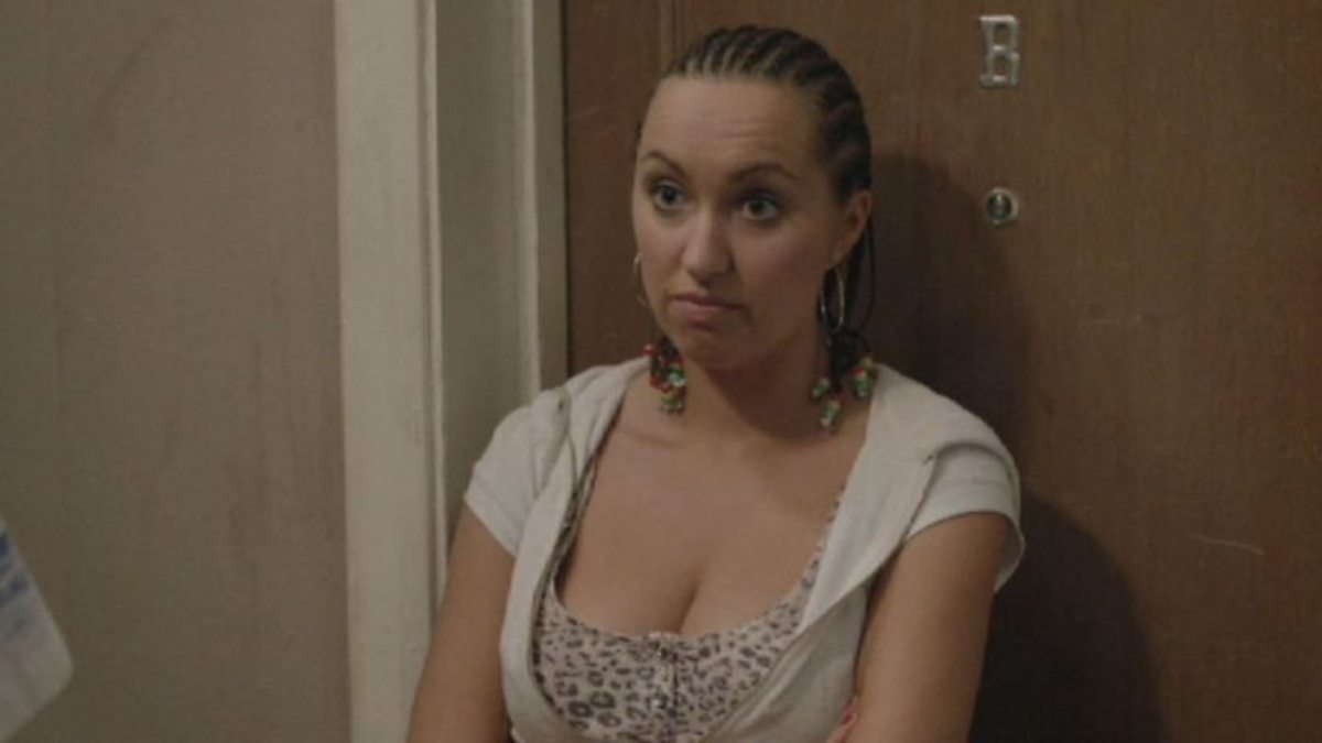 BBC Three Him & Her, Series 2, The Cinema, The Reign in Spain