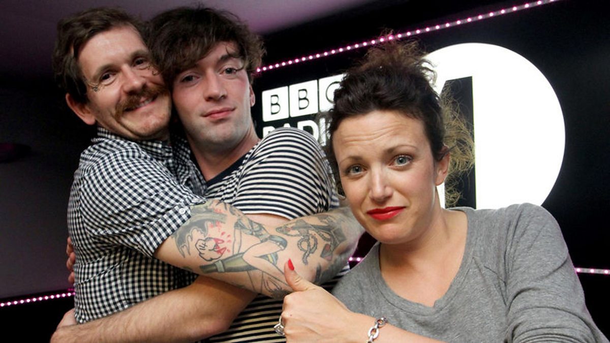 BBC Radio 1 Nick Grimshaw at Night, Pulled Apart By Horses join Annie