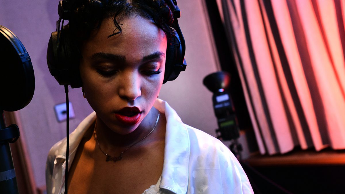 Bbc Radio 1 Radio 1 Stories The World Of Fka Twigs