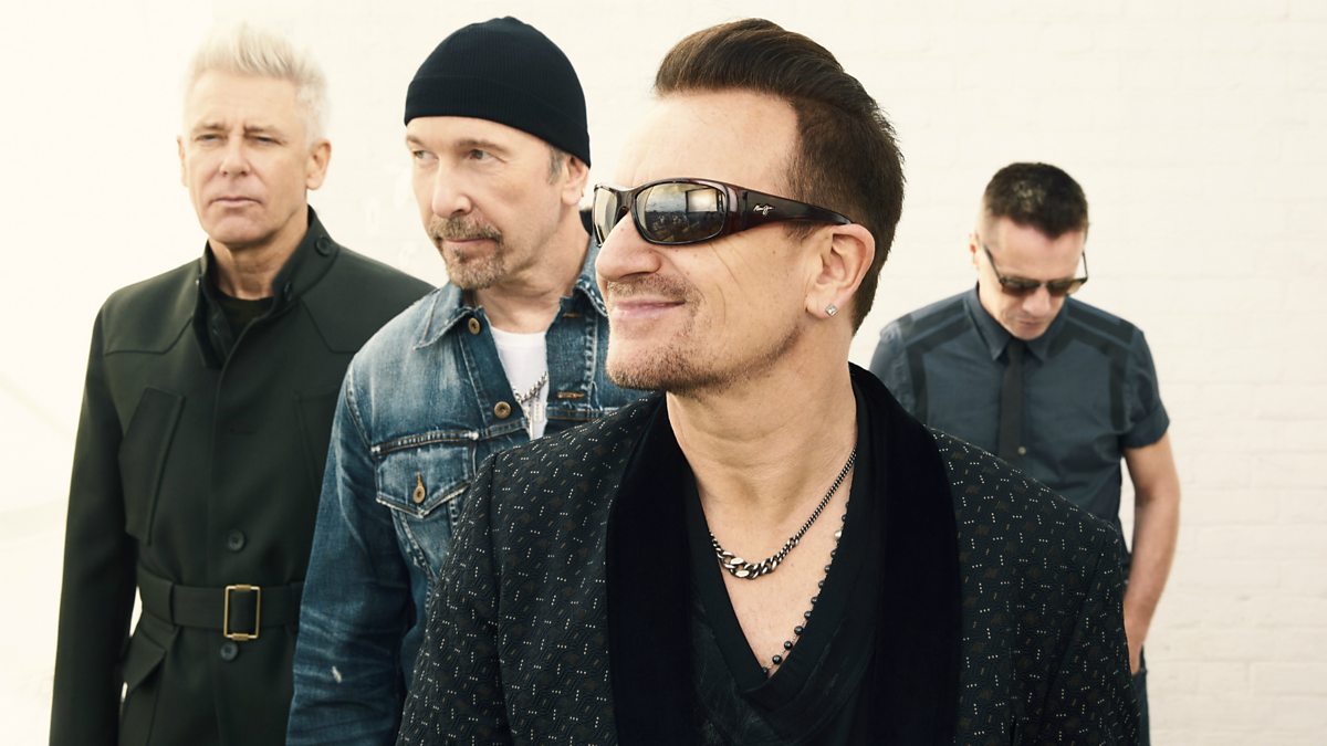 U 2 video. Группа u2. Ирландская группа u2. Боно из группы u2.