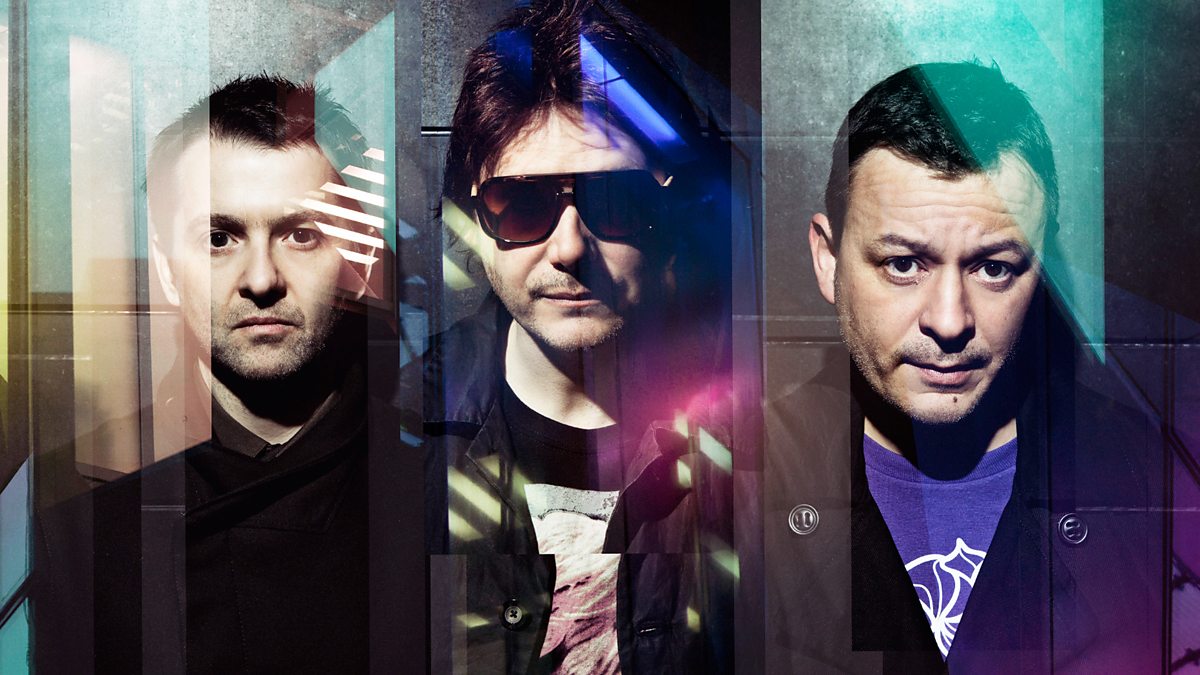 BBC Two - Manics Live from Cardiff Castle