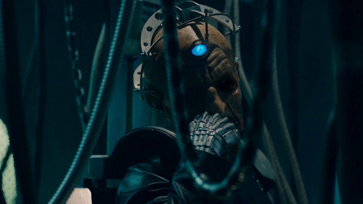 BBC One The Magician’s Apprentice Doctor Who, Series 9, The Magician's Apprentice Looking