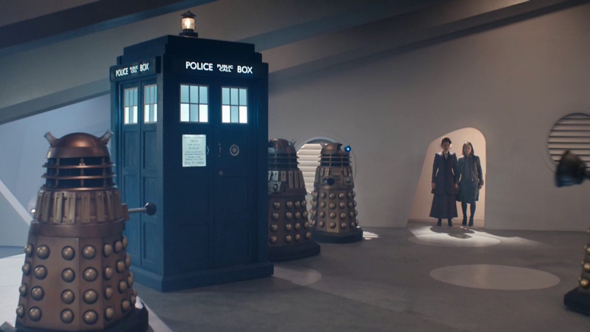 BBC One The Magician’s Apprentice Doctor Who, Series 9, The Magician's Apprentice Looking