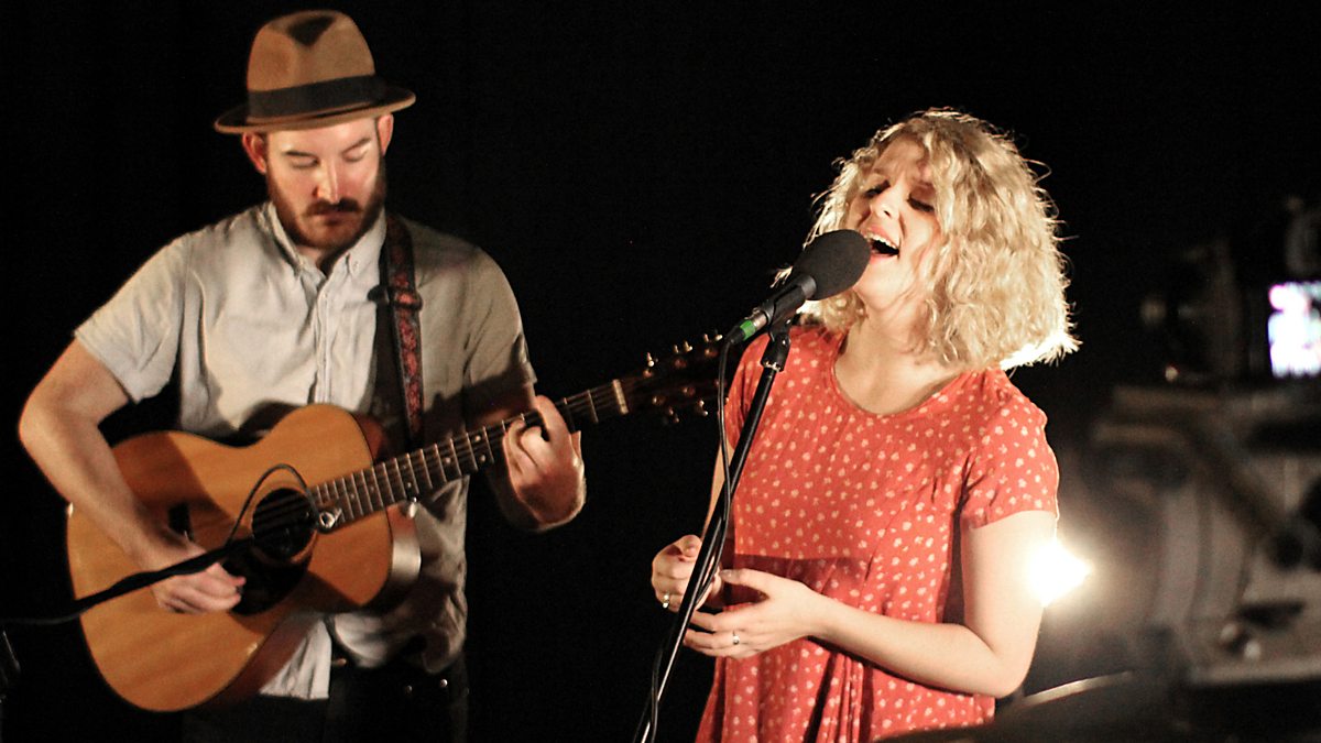 BBC Radio Wales Wynne Evans, 09/10/2015, Hannah Grace 'International