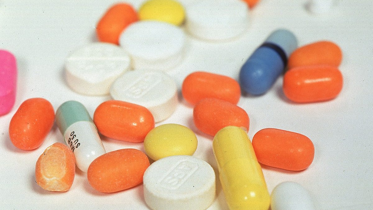 BBC World Service - Discovery, Problems of Developing Drugs