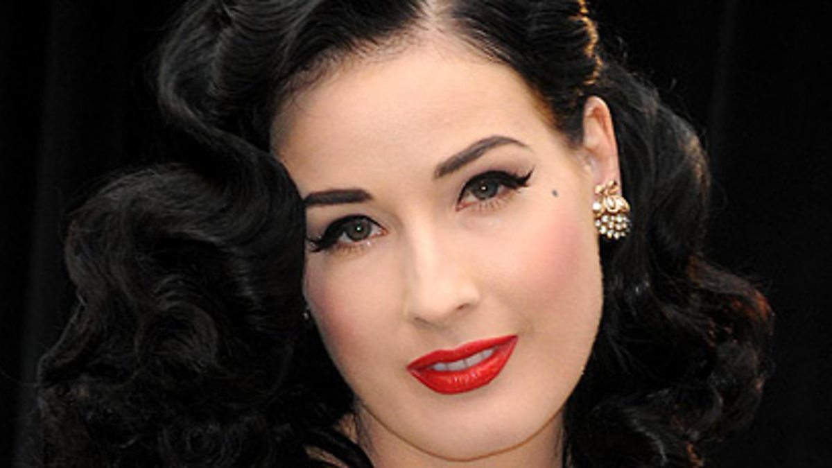 BBC Radio 2 - The Art of Artists, Series 5, Dita Von Teese, 