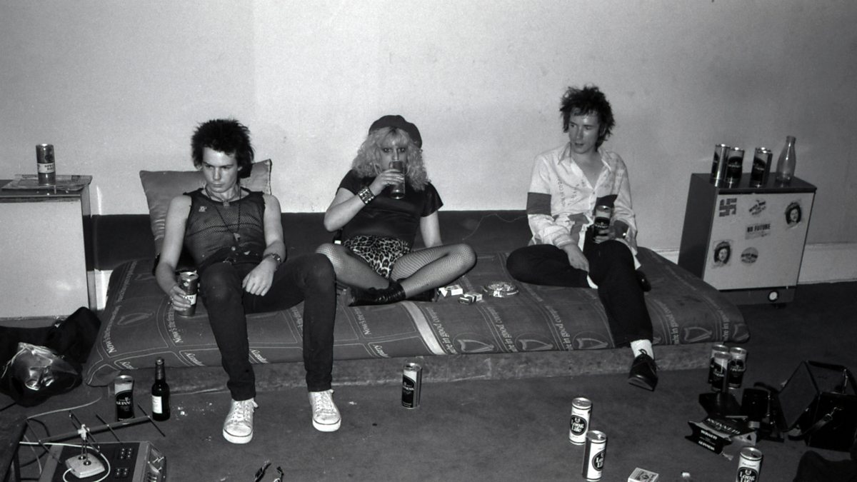 BBC World Service - World Update, Unseen photos of the Sex Pistols ...