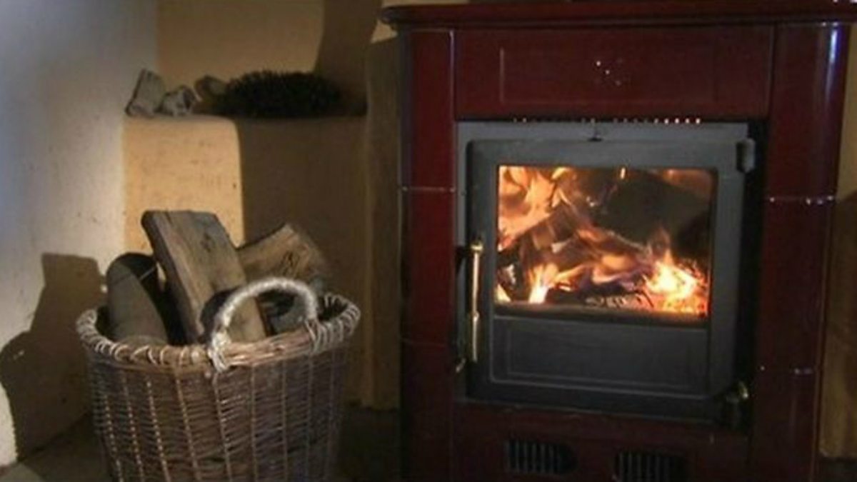 BBC Radio 4 PM, 23/02/2016, Do wood burning stoves contribute to air