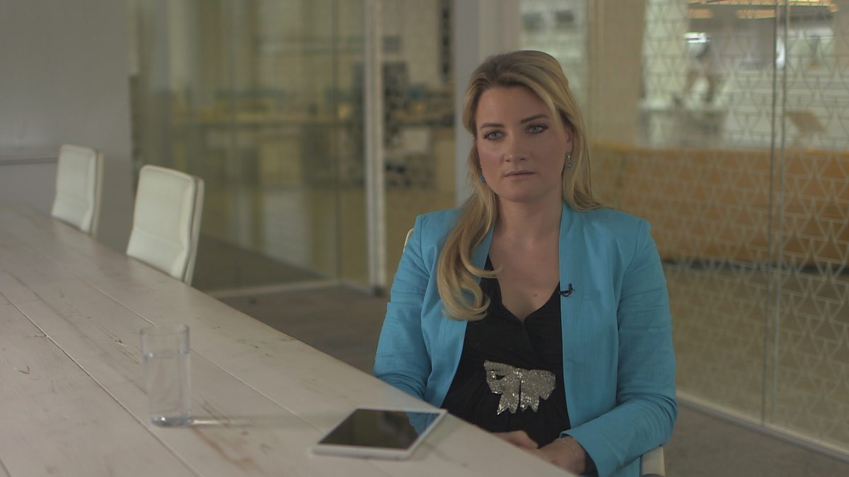 BBC One Week In Week Out, Staying safe online