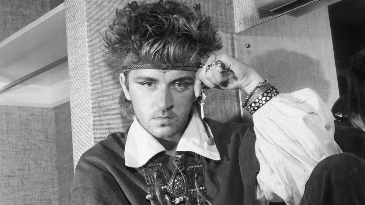 Ella steve strange. Стив Стрейндж. Steve Strange Ella.