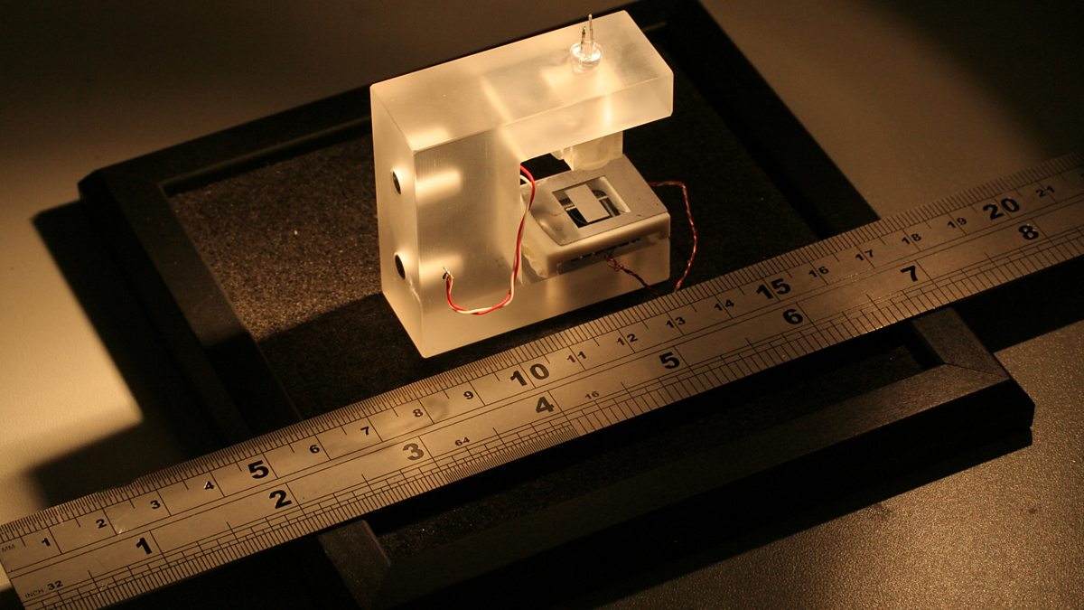BBC World Service The Science Hour, Mini Meter to Measure Gravity