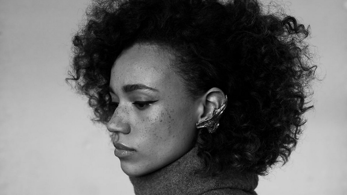 стелла джонс хх. мишель джонс-уотсон. Singer jones. отелло джазовая певица. грейс джонс.