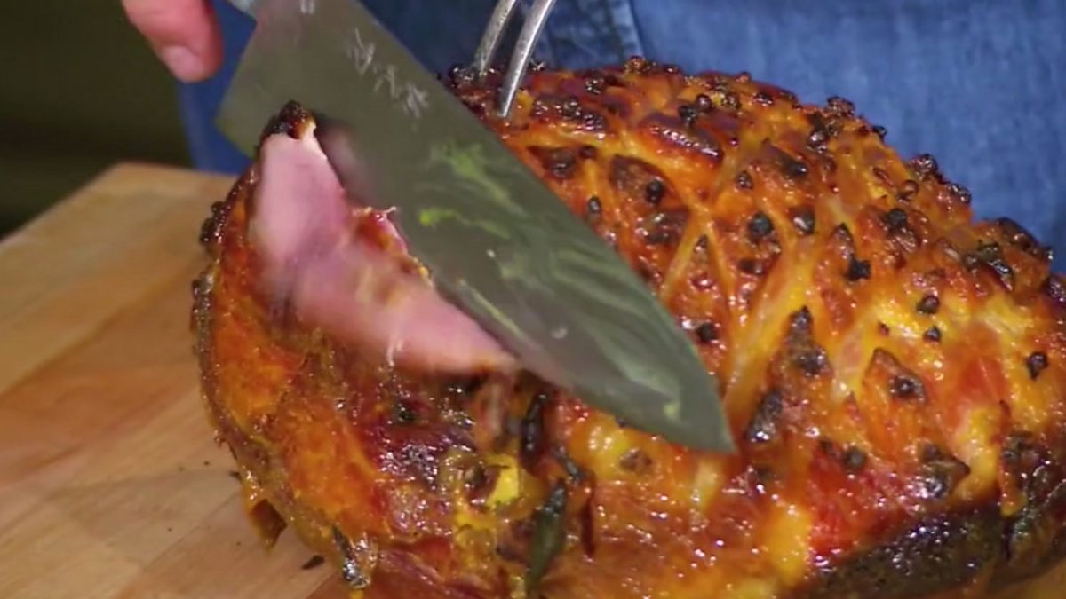 bbc-bbc-food-techniques-how-to-cook-glazed-ham