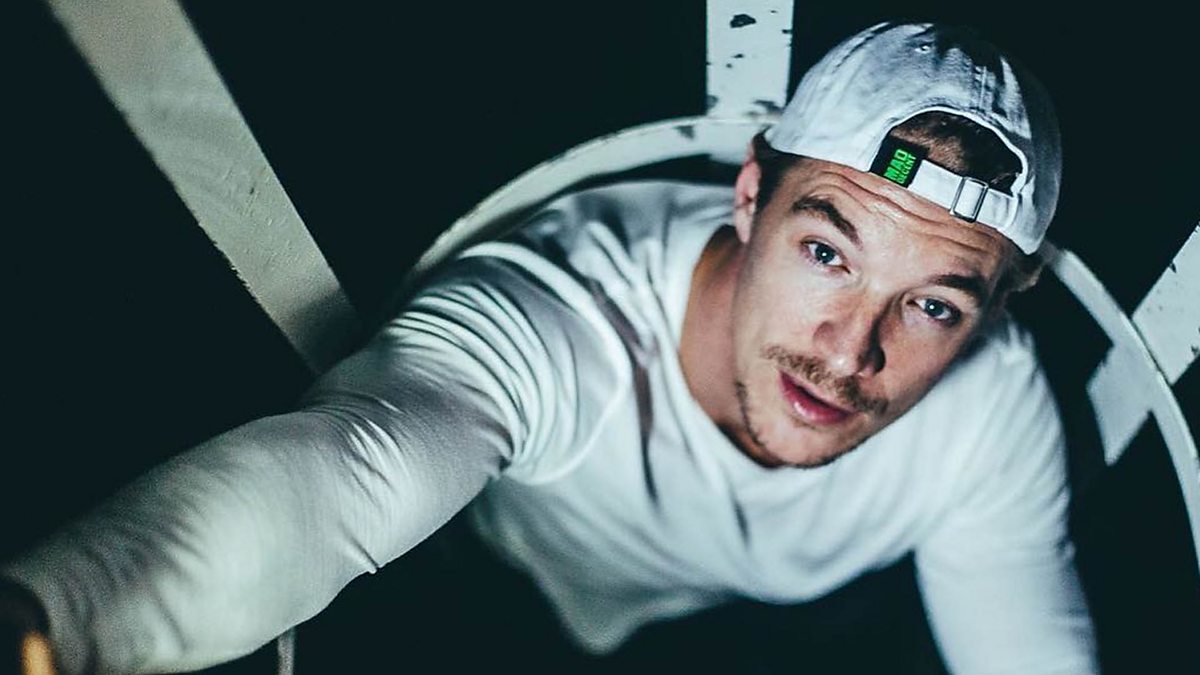 Just Diplo in the mix on Diplo and Friends.