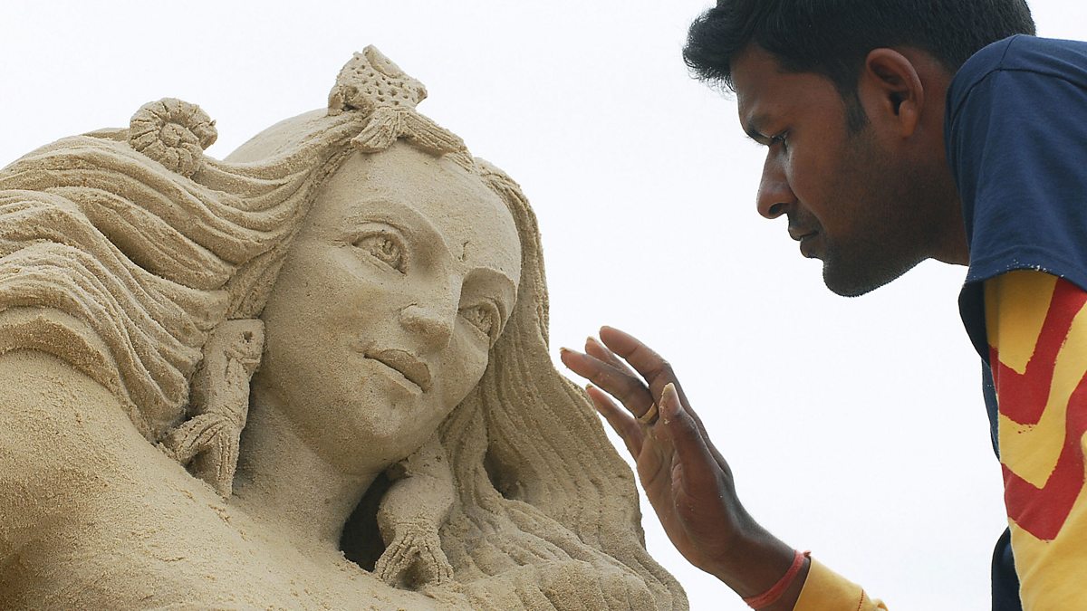 BBC World Service Outlook, India's amazing sand artist