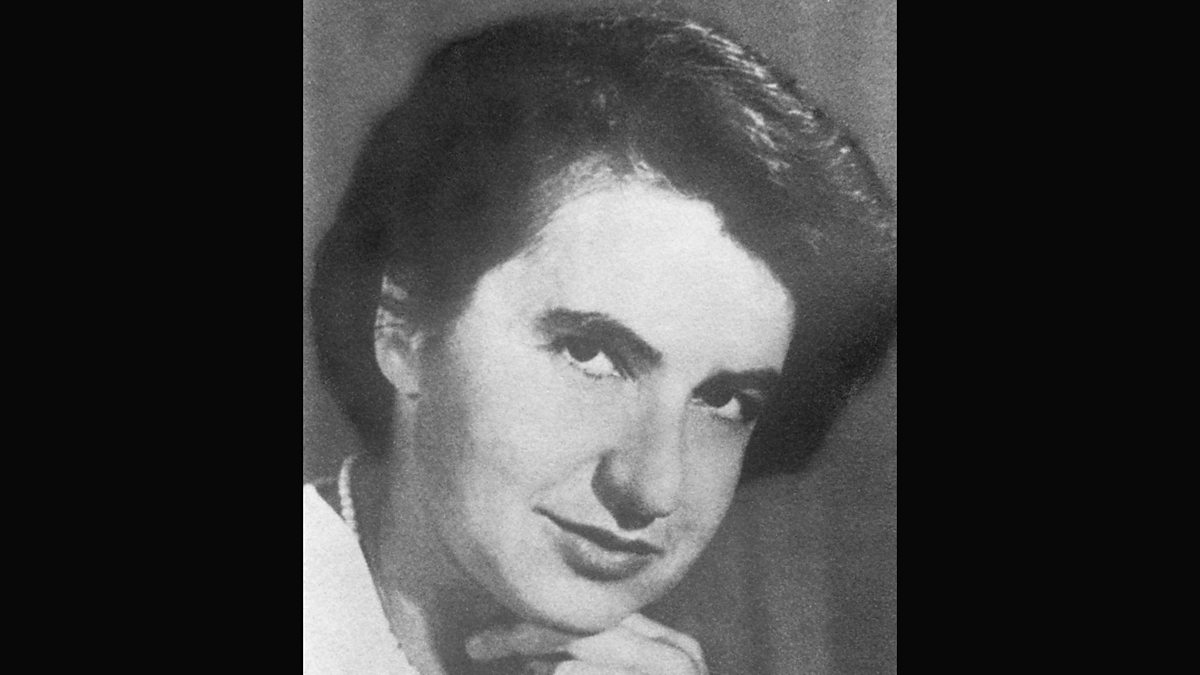 Розалинд элизар что с пальцами