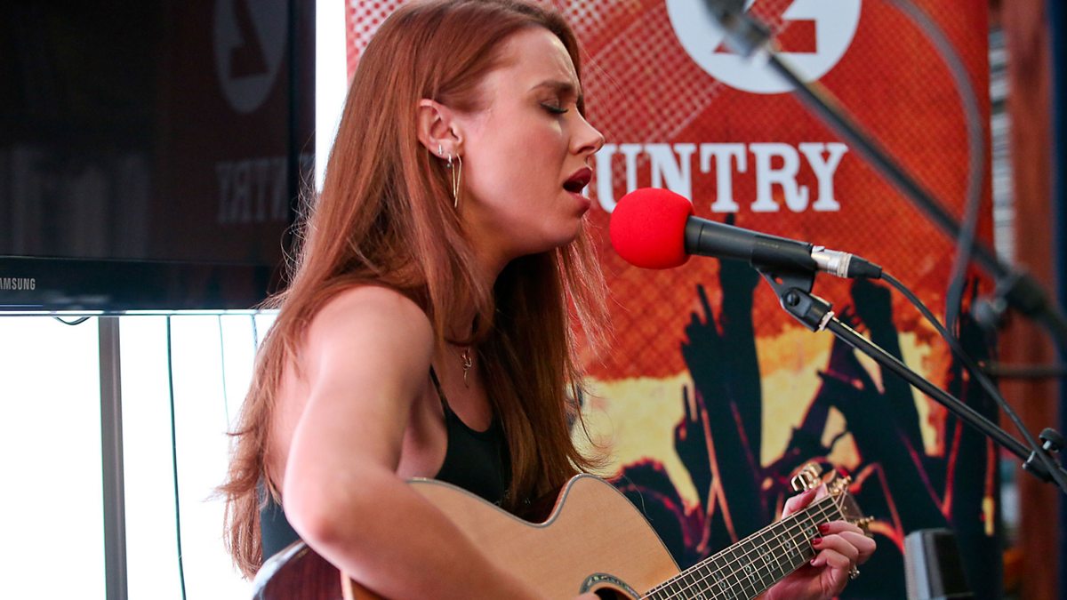 Radio 2 Country - Radio 2 Country, Una Healy Performs Live