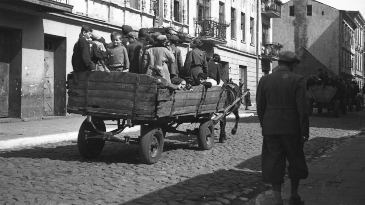 BBC World Service - Boston Calling, The secret photos from the Lodz ghetto