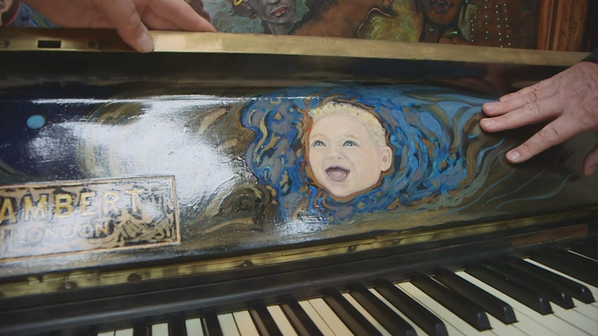 BBC News Scotland, Pianos transforming Glasgow's public spaces