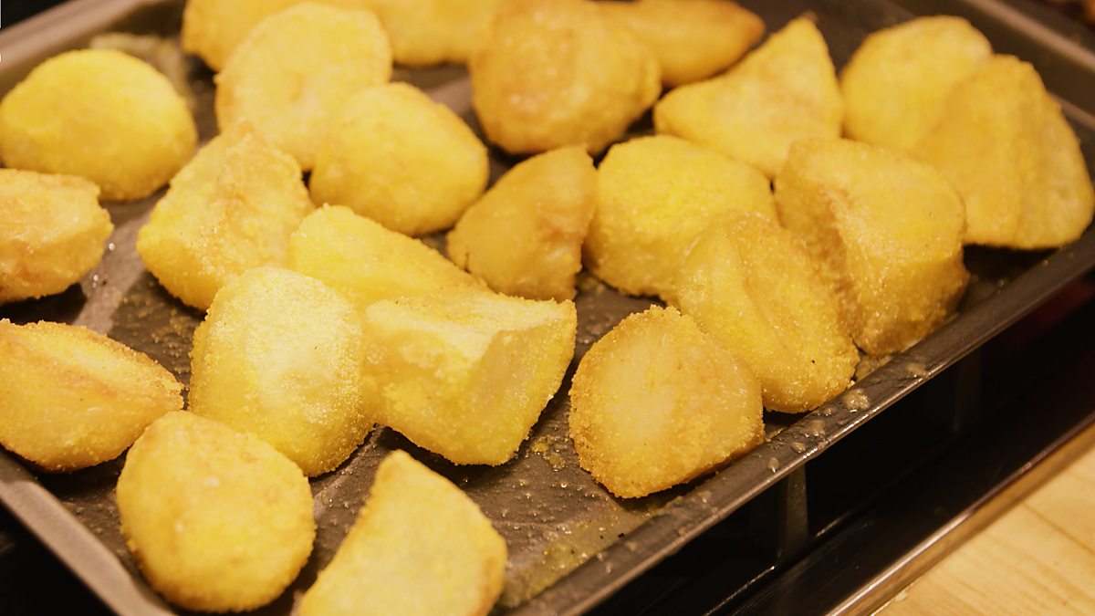 BBC - BBC Food, How to make extra crunchy roast potatoes