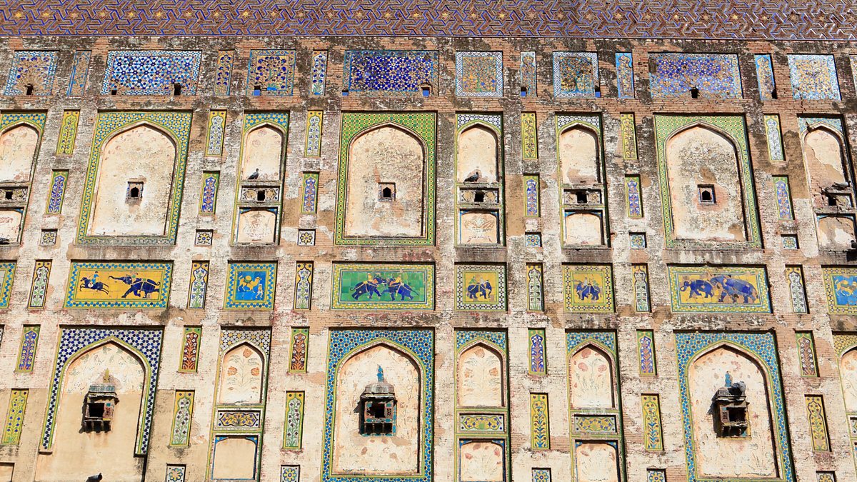 BBC The greatest wall you've never heard of Mesmerising mosaics