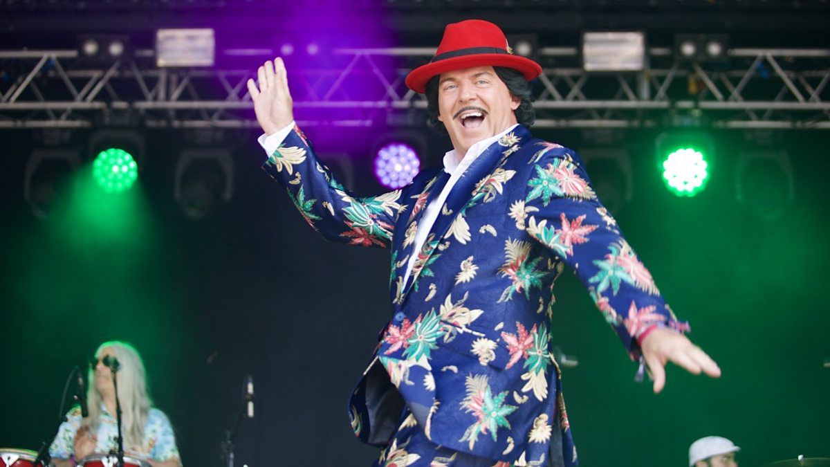 BBC Three Counties Radio BBC Music Introducing in Beds, Herts and