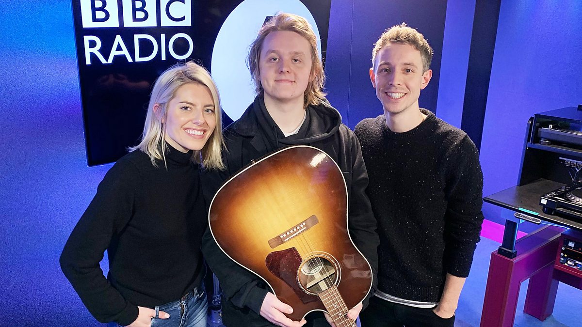 BBC Radio 1 - Matt And Mollie, Lewis Capaldi's Realistic Christmas Song