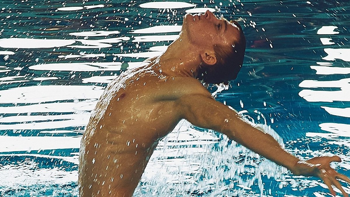 BBC World Service - In the Studio, Russian synchronised swimming champion Aleksandr Maltsev, Russia's first male synchronised swimmer