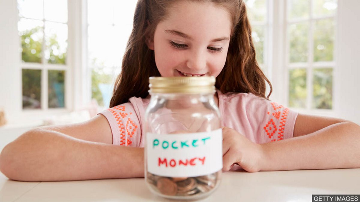 How much pocket money. Девушка экономит деньги. Конни и карманные деньги.