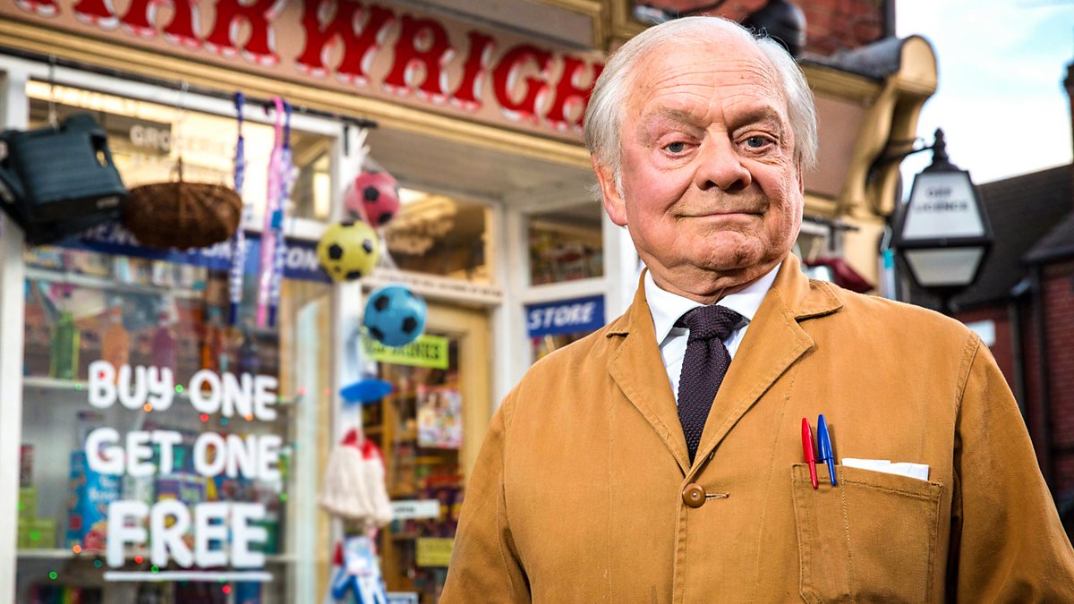 Is still open. Сэр Дэвид томбак. Sir David Jason. В магазине сэра Дэвида. All hours участники.