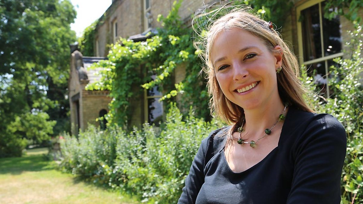 Nicola Meighan chats with Professor Alice Roberts about her upcoming tour. 