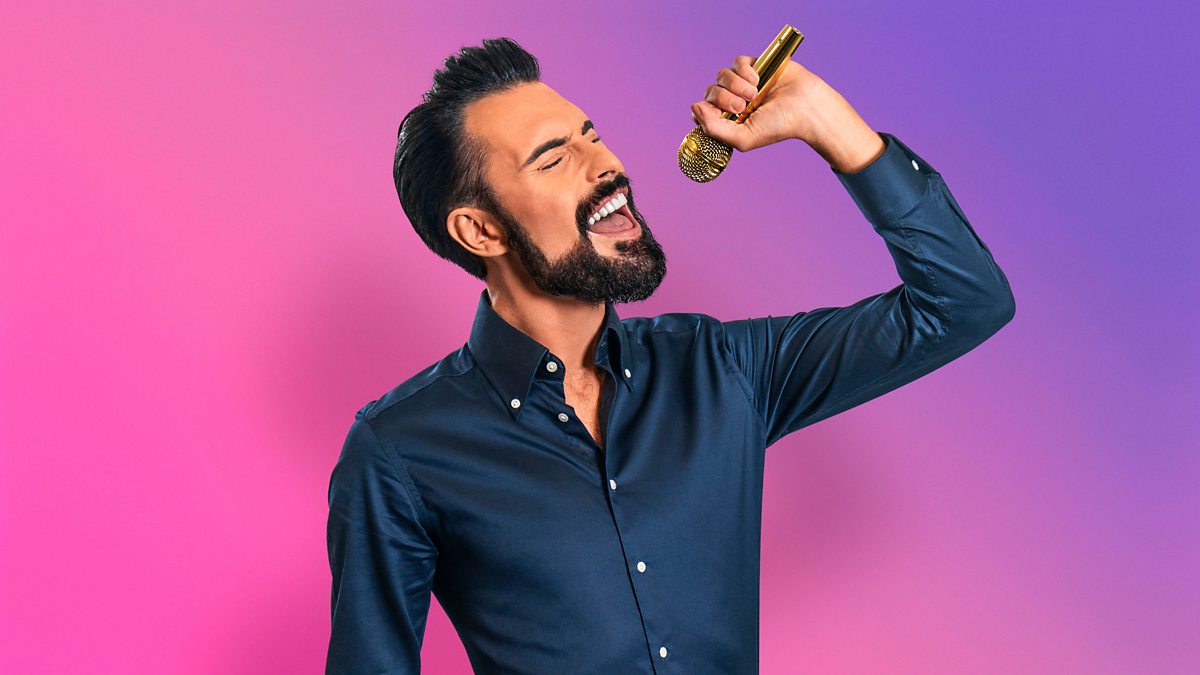 Включи мужик поет. Rylan Clark-Neal. Парень поет. Караоке мужчина. Парни поют в караоке.