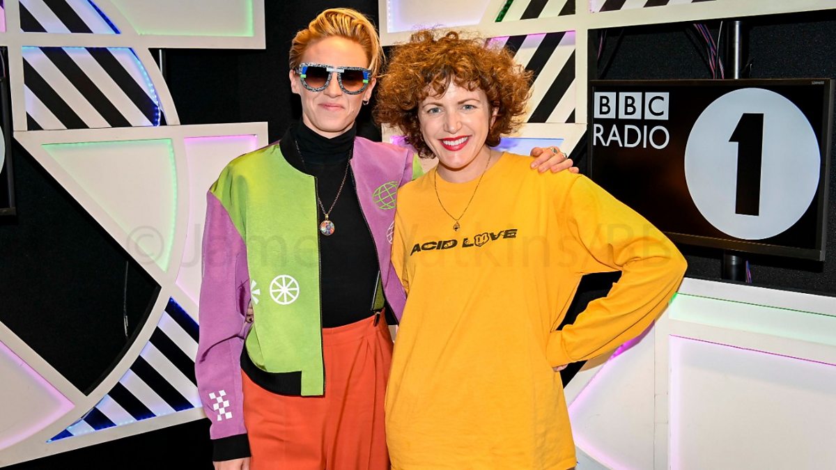 BBC Radio 1 Radio 1s Future Sounds With Annie Mac La Roux Returns