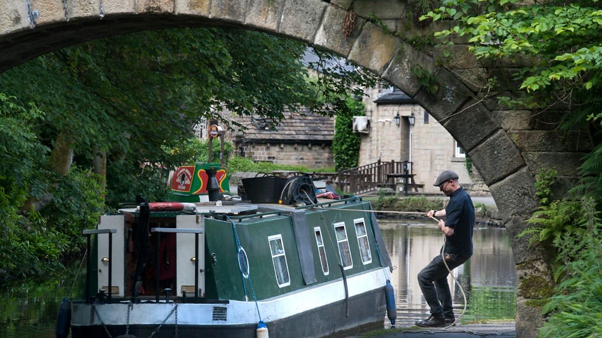 BBC Four - Canal Boat Diaries, Series 1, How do you rescue a grounded