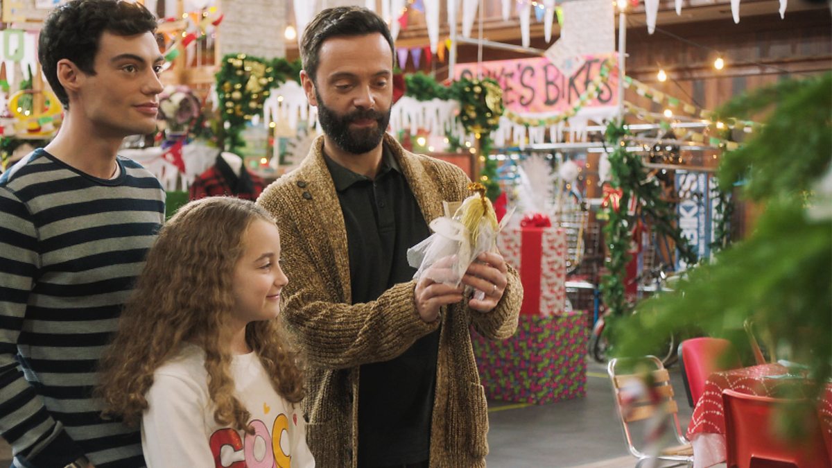BBC iPlayer Molly and Mack Songs 5. The Christmas Song