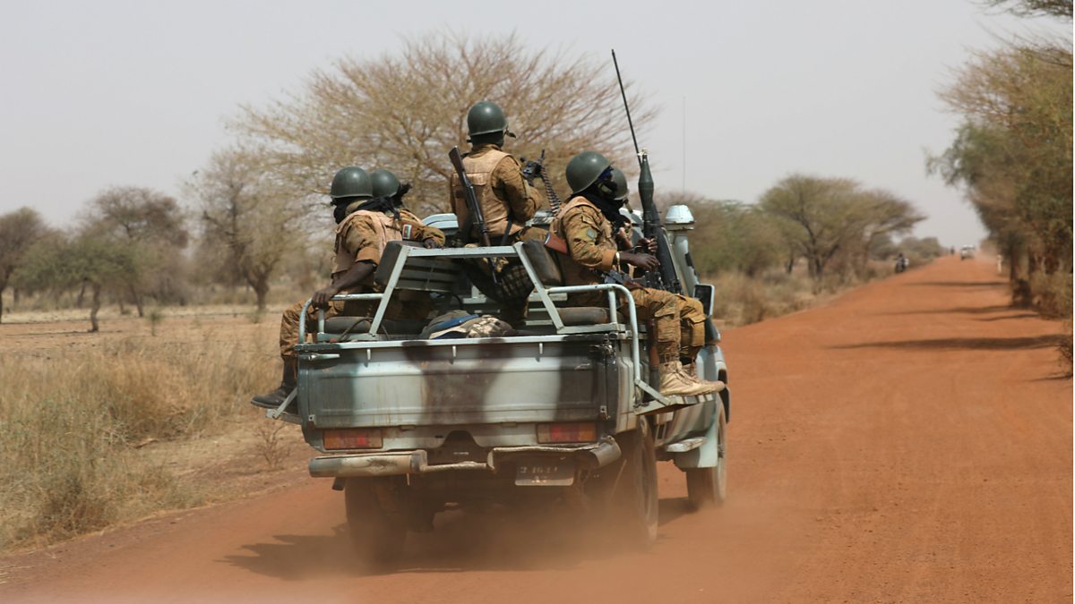 Burkina Faso: Dozens killed in jihadist attack thumbnail