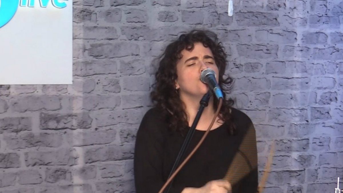 BBC Radio 5 Live 5 Live In Short, Started out