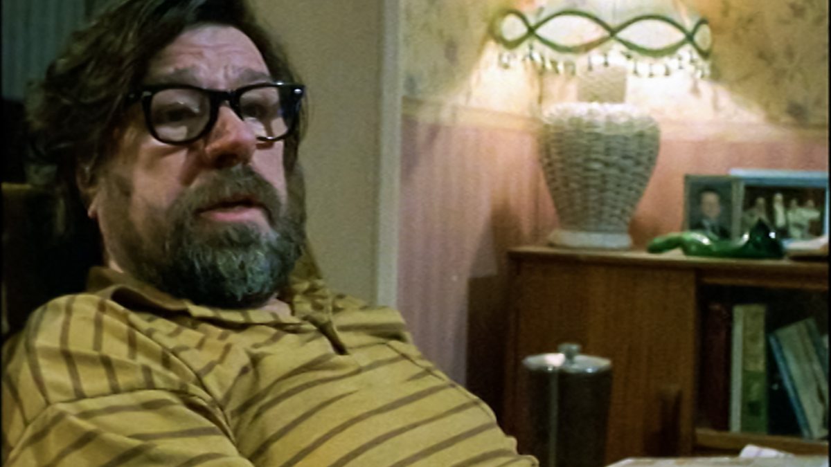 BBC iPlayer - The Royle Family - Series 1: Episode 1