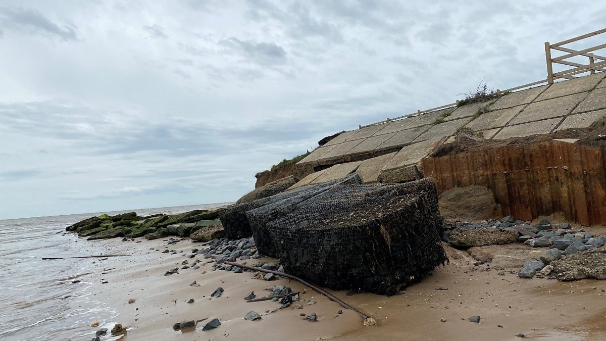 walton on the naze coastal erosion case study