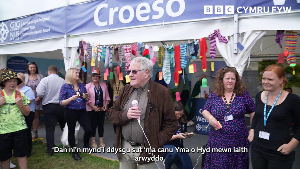 BBC Radio Cymru - Cymru Fyw, Canu Yma O Hyd Mewn Iaith Arwyddo